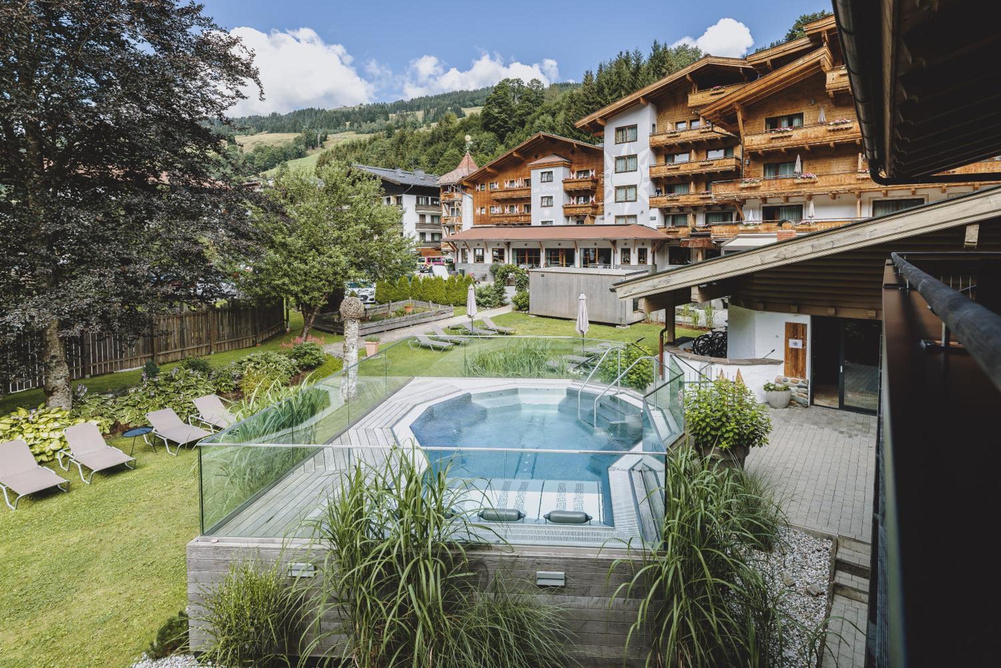 Hotel Die Sonne Saalbach-Hinterglemm Kültér fotó